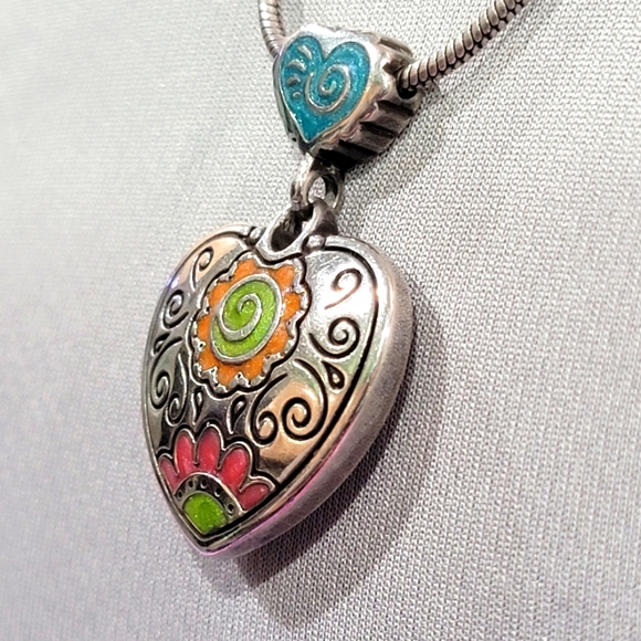 RARE RETIRED BRIGHTON FLOURISHED HEARTS NECKLACE NWOT - Picture 4 of 6